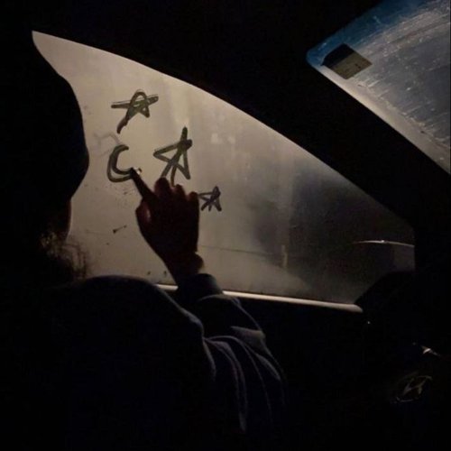 Обложка теста Какое вы спонтанное решение в 3 часа ночи?